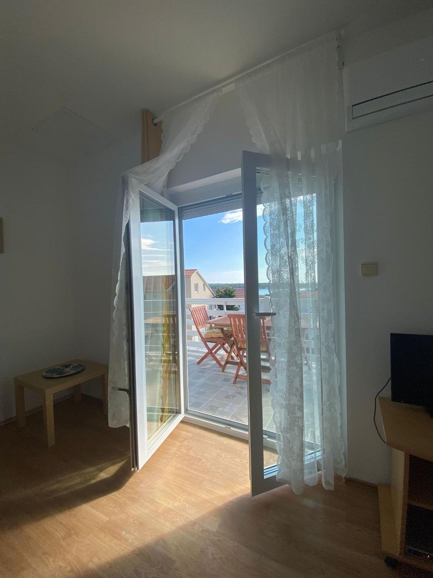 Apartments Olea Rab Town Ngoại thất bức ảnh
