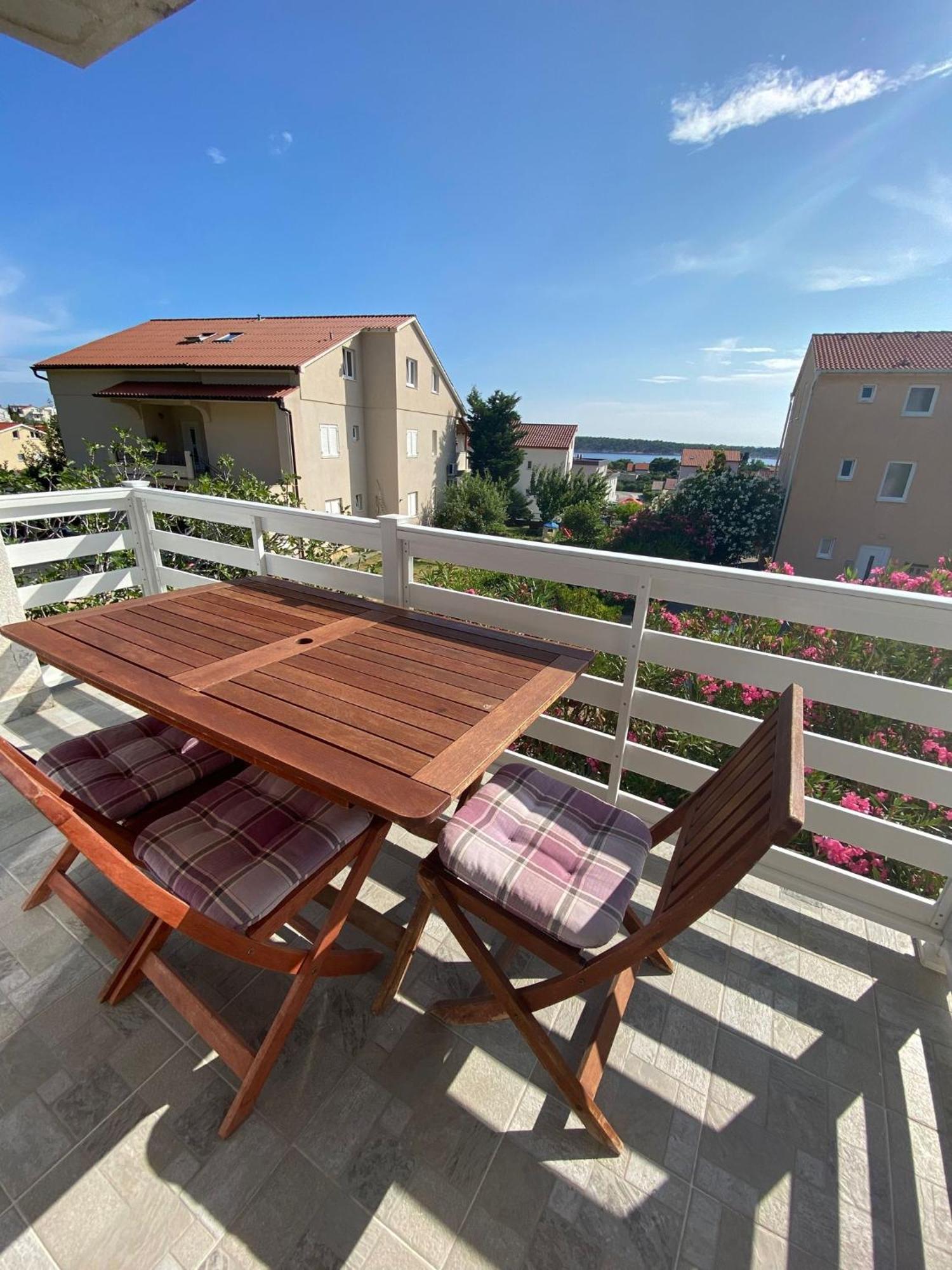 Apartments Olea Rab Town Ngoại thất bức ảnh