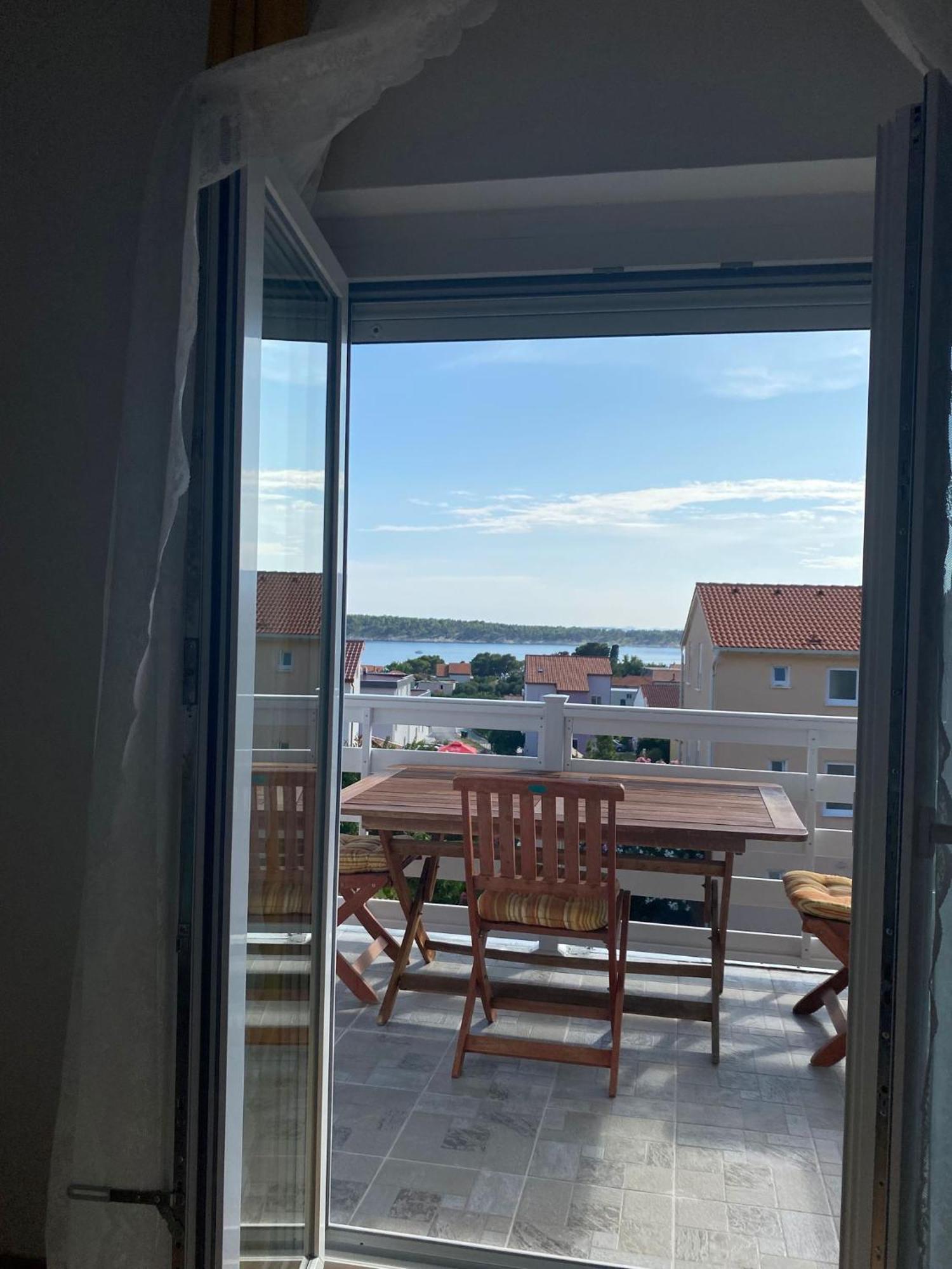 Apartments Olea Rab Town Ngoại thất bức ảnh